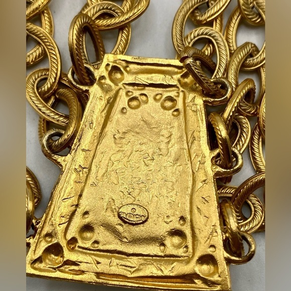 Vintage GIVENCHY RARE Triple Rope Gold Plate Chain Runway Green Stone Necklace - Picture 6 of 9